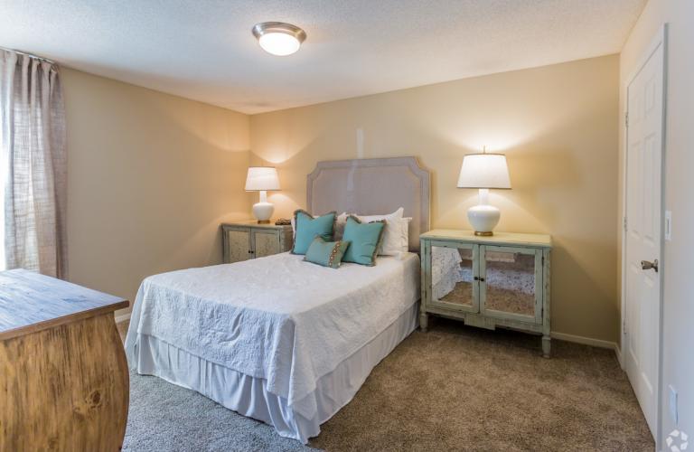 Civic Center Apartments - Southaven, MS