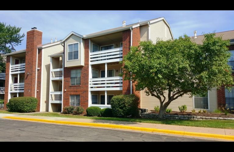 SilverWood Apartments Mission, KS