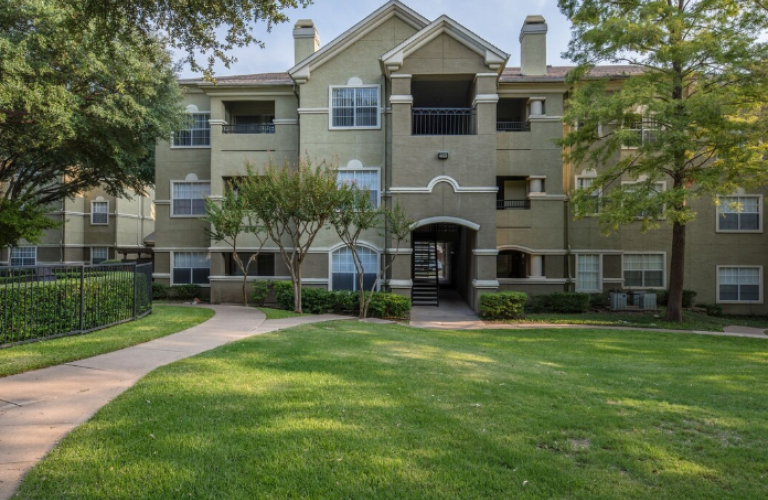 Sonterra at Buckingham Apartments - Richardson, TX